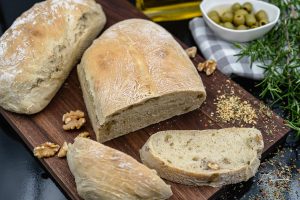 Einfaches Ciabatta Rezept – leckeres italienisches Brot als Dinnerbrot