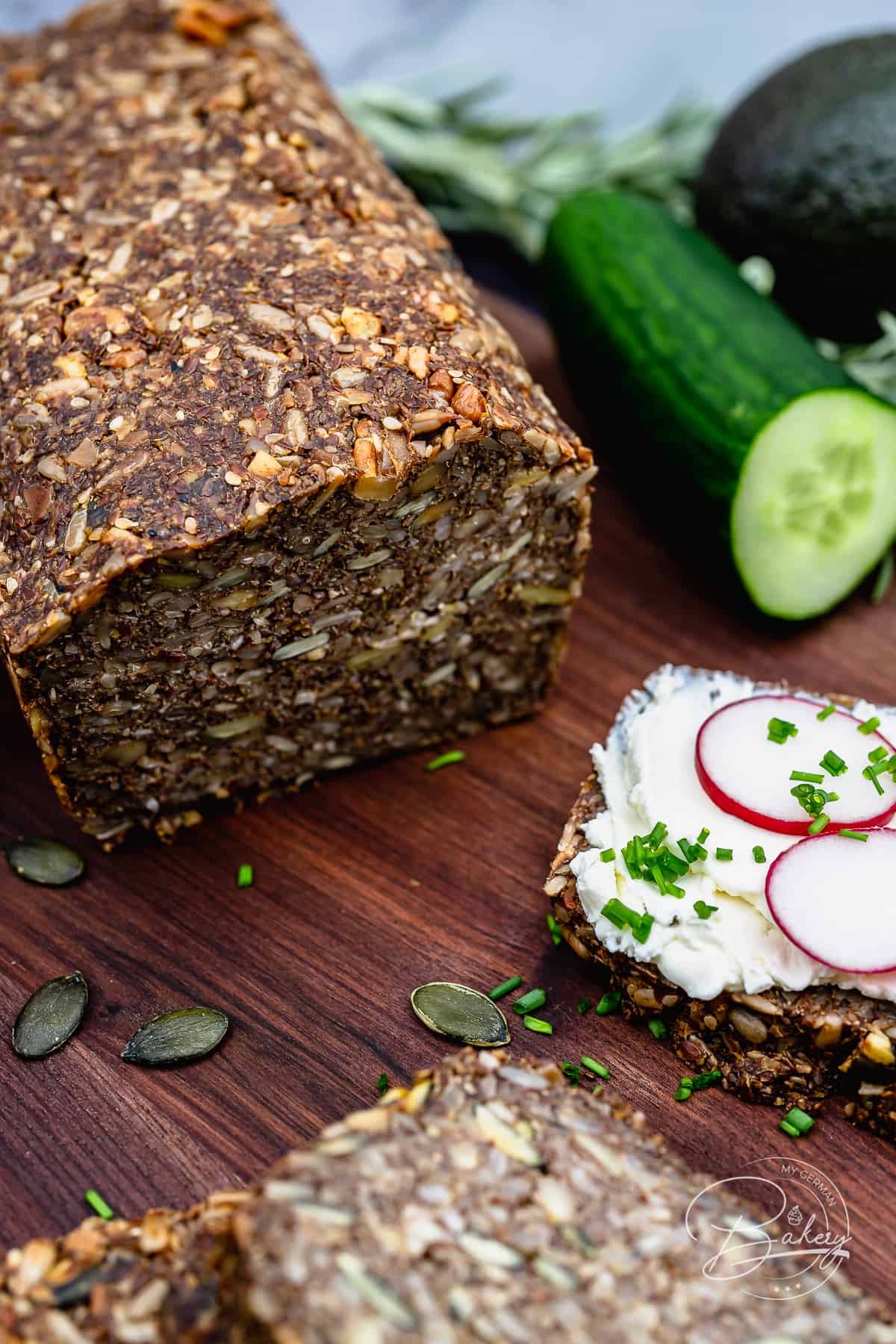Saatenbrot Körnerbrot Rezept ohne Mehl - Low Carb, glutenfrei, vegan - Brote