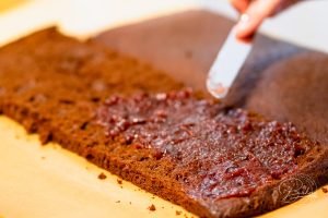 Backblog / Foodblog / Einfaches Rezept Weihnachtskuchen mit Schokolade - Lebkuchen-Brownie mit Schokolade - Traditionelles Kuchenrezept - Backanleitung - einfacher schneller Brownie-Kuchen