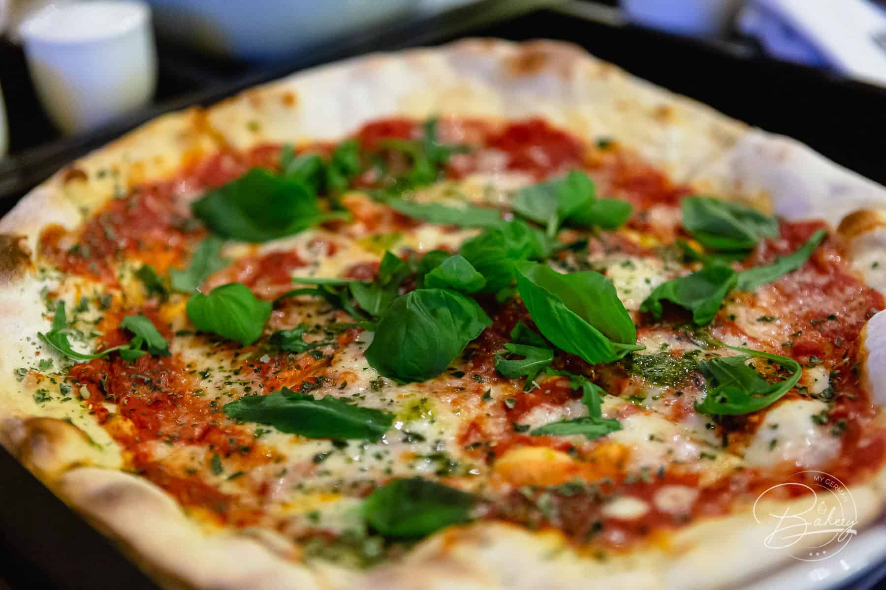 Pizzateig Grundrezept - bester Pizzateig selber machen - Pizza backen - Pizzateig selber machen - einfaches Rezept für Pizzateig