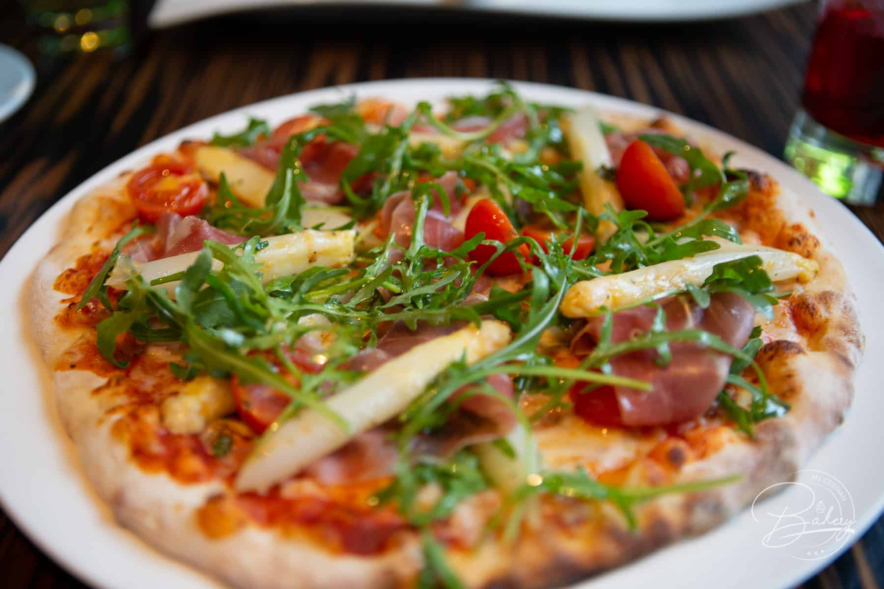 Pizzateig Grundrezept - bester Pizzateig selber machen - Pizza backen - Pizzateig selber machen - einfaches Rezept für Pizzateig