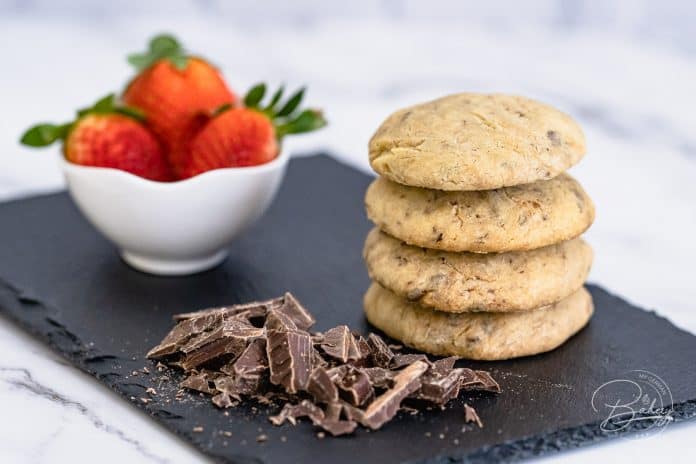 Leckere Schokoladen-Kekse - beste Chocolate Chunk Cookies - Kekse mit Schokostückchen - Sckoko-Kekse